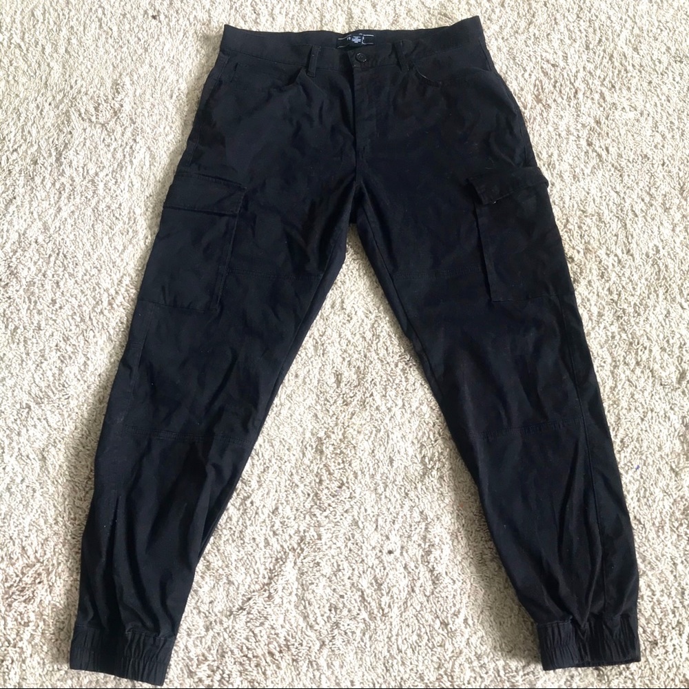 BLACK CARGO PANTS